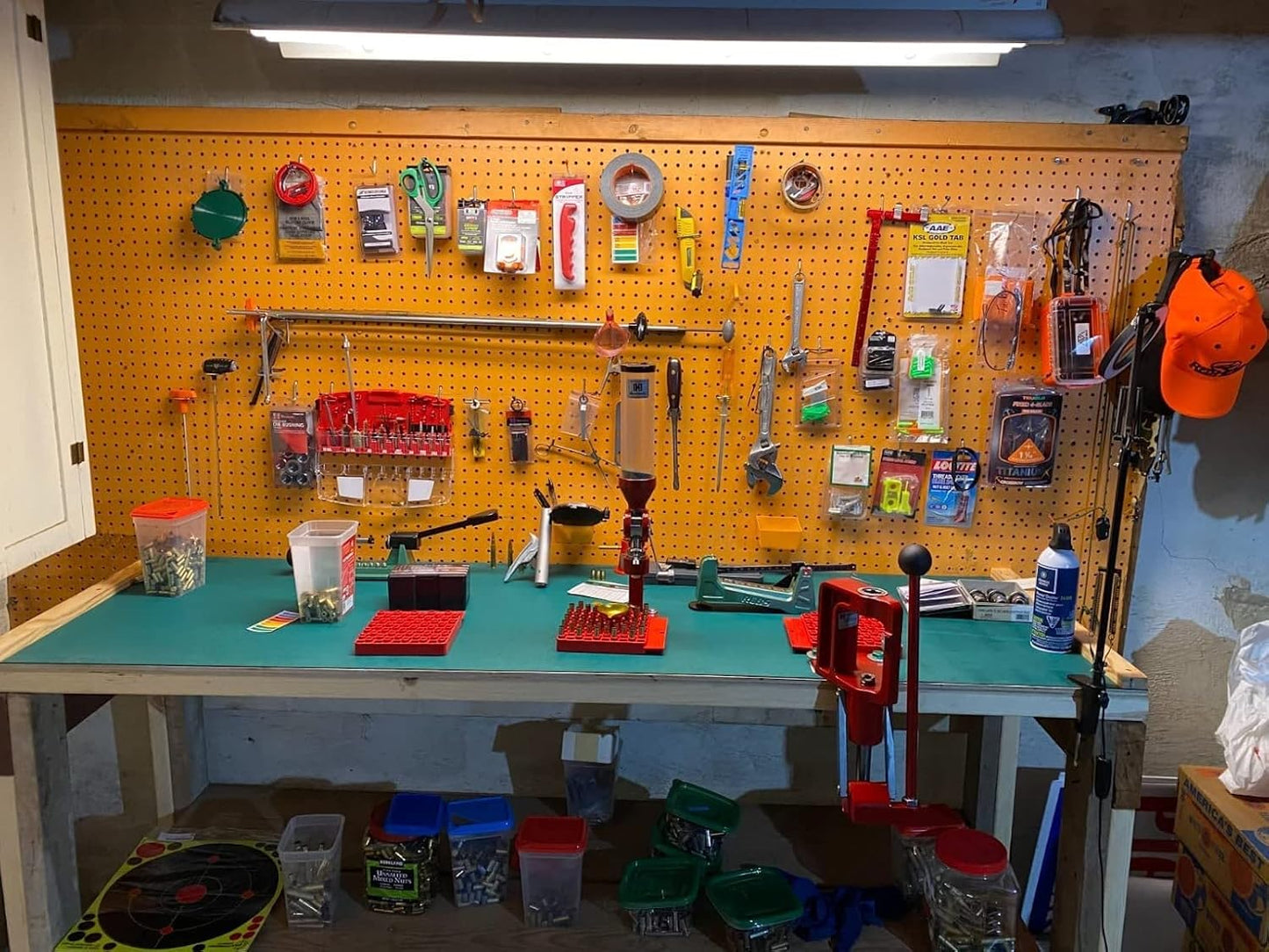 MYOYAY 23.6" x 118" Rubber ESD Soldering Mat Roll 0.08" Thick Anti-Static High Temperature Workbench Mat Electrical Grounding Desk Pad for Workstation Soldering Electronics Circuit Board Repair